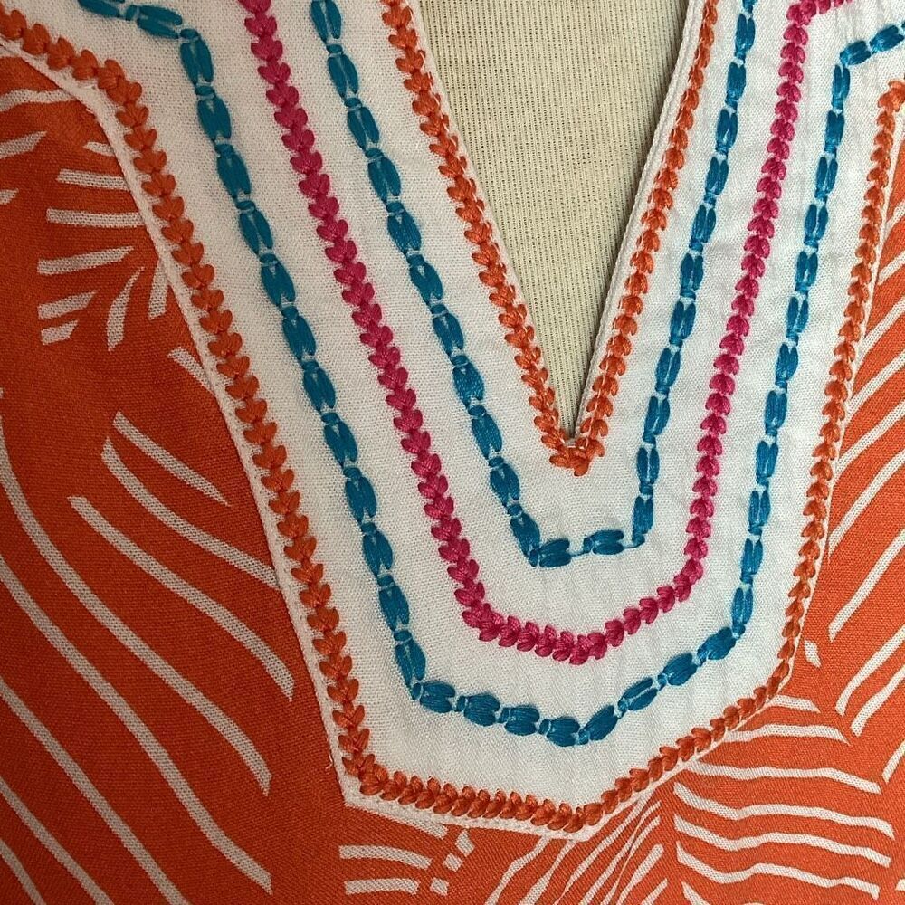 John Mark Split Neck Pull-On Top Blouse Embroider… - image 6